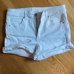American eagle white shorts
